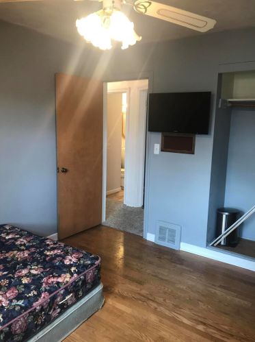 723 Oakcrest St, Wyoming MI exterior