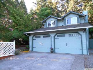 2300 Barberry St, Salem OR  97304-3545 exterior