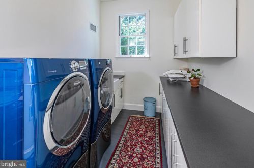 307 Edgerstoune Rd, Princeton NJ 08540-6716 exterior