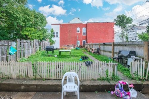 71 Mercer St, Paterson NJ 07524-2426 exterior