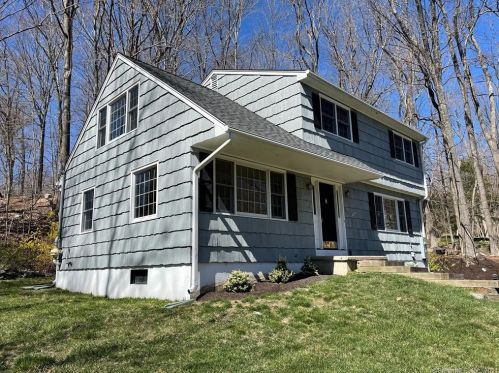 25 Longview Dr, Ridgefield CT 06877-3514 exterior