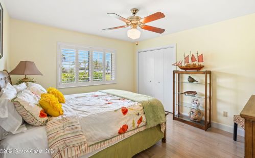 2945 Newfound Harbor Dr, Merritt Island FL 32952-2861 exterior