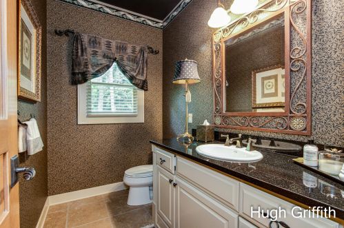 2041 Tall Pne Dr, Grand Rapids MI exterior