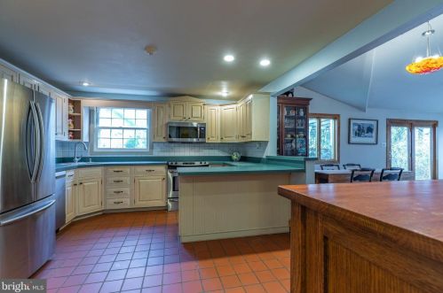 220 Media Sta Rd, Media PA 19063-4749 exterior