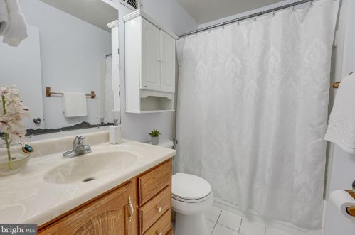 6386 Patience Ct, Alexandria VA 22315-3426 exterior