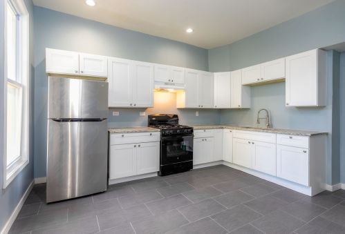 5835 Wabash Ave, Chicago IL 60637-2124 exterior