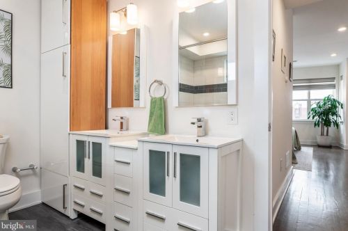 1413 Darien St, Philadelphia PA 19147-5726 exterior