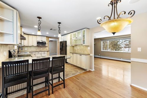 513 Pat Hvn Dr, Pittsburgh PA 15243-1739 exterior