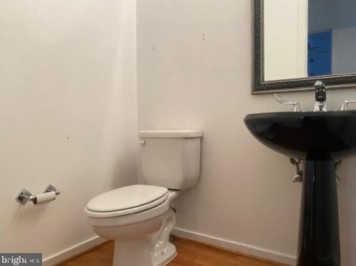 8108 Appalachian Ter, Rockville MD 20854-4050 exterior