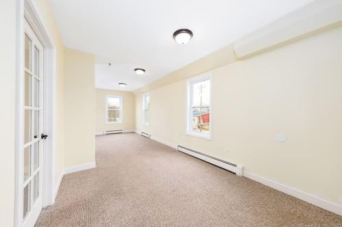 20 Mechanic St, Killingly CT 06239-1919 exterior