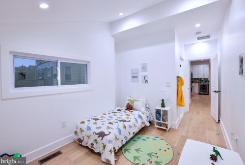 3016 Thayer St, Washington DC  20018-2505 exterior