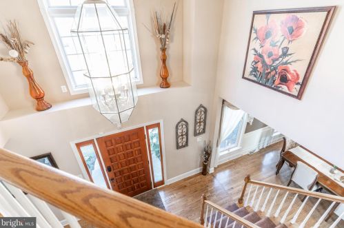 1121 Sunwood Ln, Lancaster PA  17601-7104 exterior