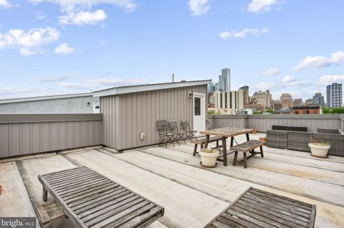 1213 Fitzwater St, Philadelphia PA  19147 exterior