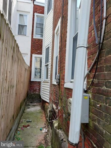 5525 Chancellor St, Philadelphia PA 19139-3924 exterior