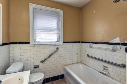 7241 Amherst Ave, Saint Louis MO 63130-3032 exterior