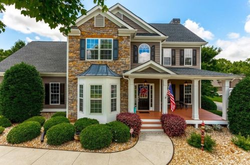 8210 Applewood Ct, Gainesville, GA 30506-6365