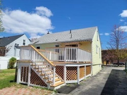 111 Fayette St, Quincy MA  02170-1003 exterior