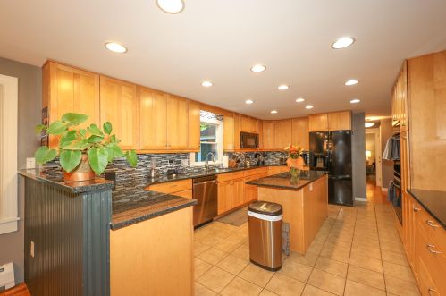 25 Poor Richards Dr, Concord NH 03304-3505 exterior