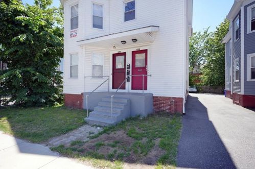 656 Smith St, Providence RI  02908-4327 exterior