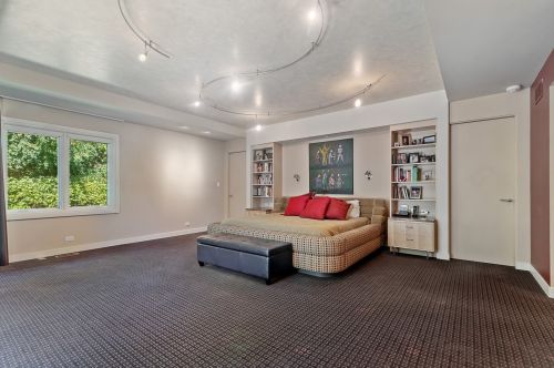 6461 Longmeadow Ave, Chicago IL 60712-3205 exterior