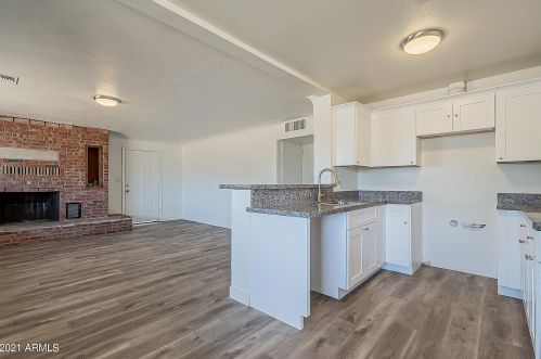 802 31st St, Phoenix AZ 85016-5072 exterior