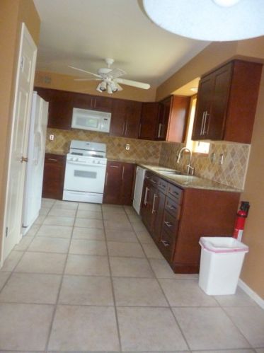 18 Bond St, Bridgewater NJ  08807-2453 exterior