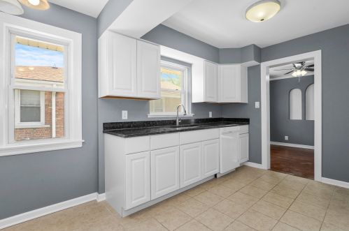 9225 Sacramento, Chicago IL 60805-2637 exterior