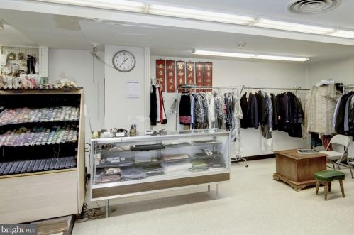 4201 Cathedral Ave, Washington DC  20016-4901 exterior