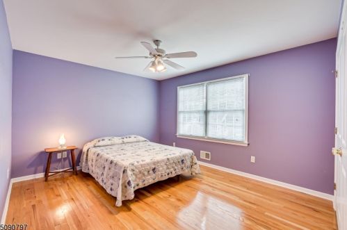 57 Francis St, Iselin NJ 08830-1121 exterior