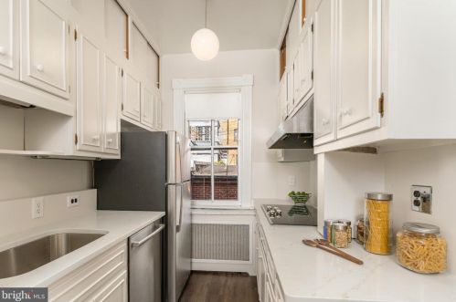 1611 Riggs Pl, Washington DC 20009-6418 exterior