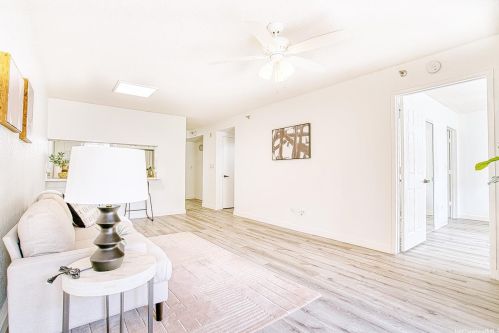 1070 Ala Napunani St, Honolulu HI 96818-1780 exterior