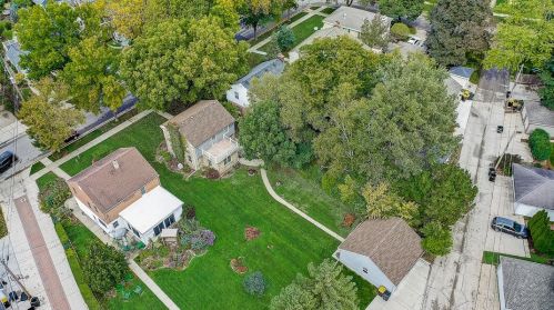 2128 93, Milwaukee WI 53226-2608 exterior