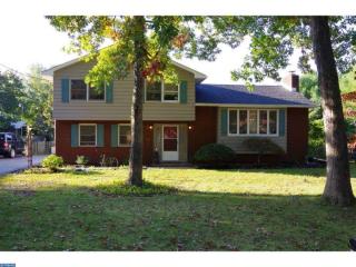 2303 Edgewood Dr, Vineland, NJ 08361-8505