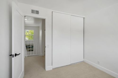 501 Crosslees Dr, San Jose CA  95111-1828 exterior