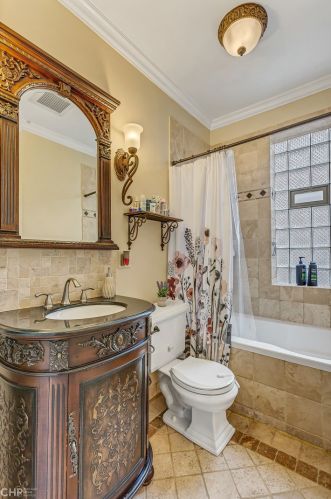 3104 Walton St, Chicago IL 60651-3331 exterior