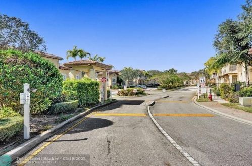 2401 7 St, Boynton Beach FL 33426-8783 exterior