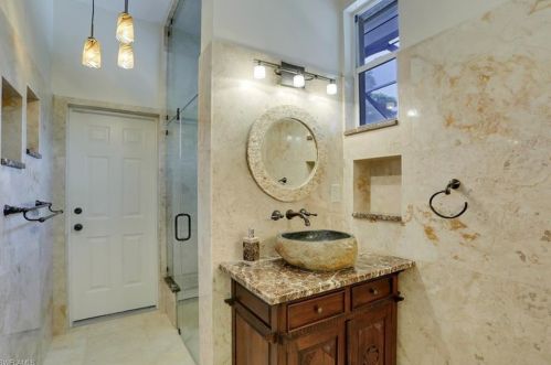 6615 Chestnut Cir, Naples FL 34109-7811 exterior