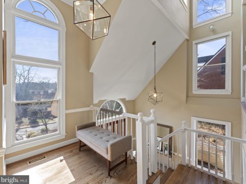 207 Glendale Ave, Alexandria VA 22301-2452 exterior