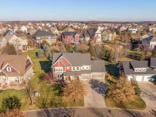 11204 Halstead Trl, Saint Paul, MN 55129-4300