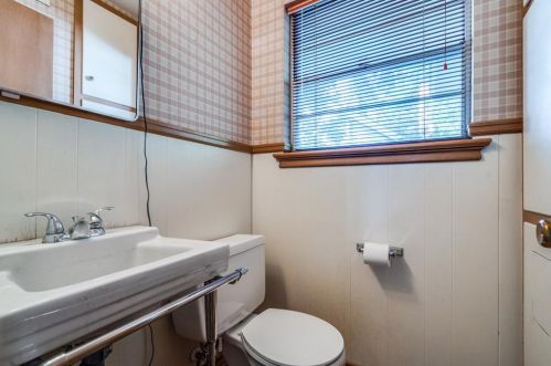 3223 Duchess Trl, Dallas TX 75229-5012 exterior