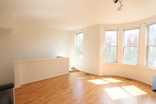 729 Blackhawk St, Chicago IL  60610-1170 exterior