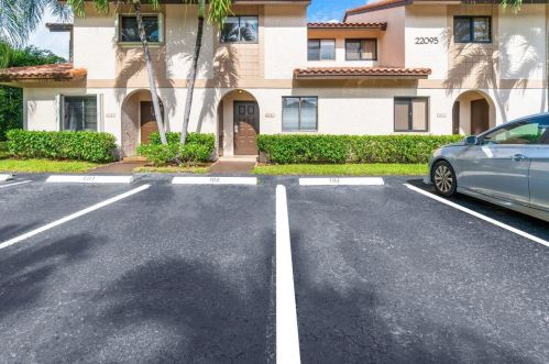 22095 Las Brisas Cir, Boca Raton, FL 33433-4810