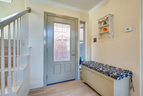 9438 Blue Jay Way, Irving TX  75063-6403 exterior