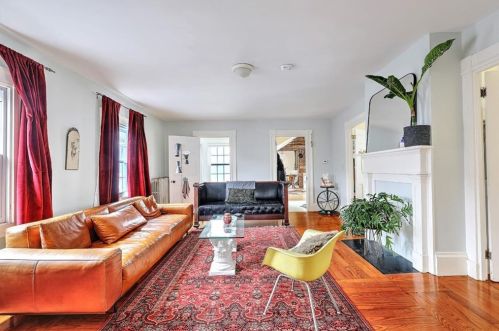 69 Arnold St, Providence RI 02906-1065 exterior