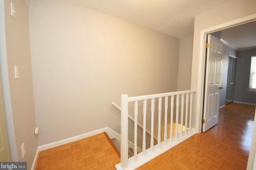 25 Jasmine Ct, Trenton NJ 08648-4808 exterior