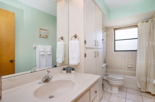 842 99 Ave, Naples FL 34108-2234 exterior