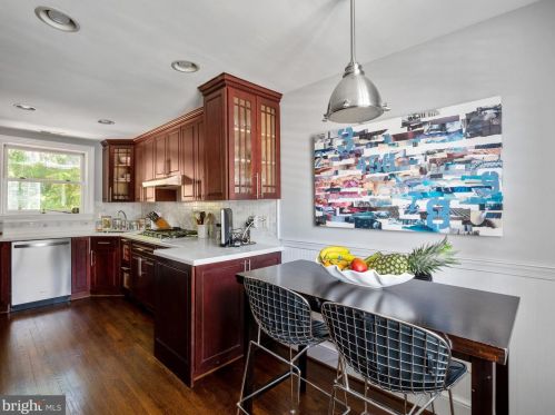 301 Glendale Ave, Alexandria VA 22301-2407 exterior