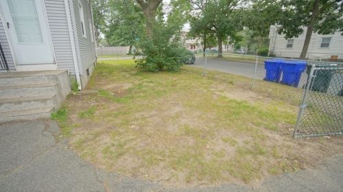 77 Humbert, Springfield MA 01109-2229 exterior