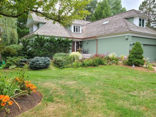 71 Country Club Way, Ipswich, MA 01938-3000