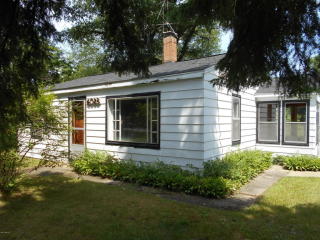 4028 Laketon Ave, Meskegon, MI 49442-4738